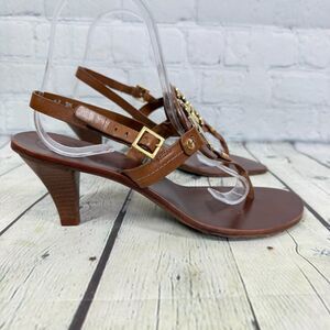 Tory Burch Miller Sandals Brown Gold Patent Leather Kitten Low Heels Logo Preppy